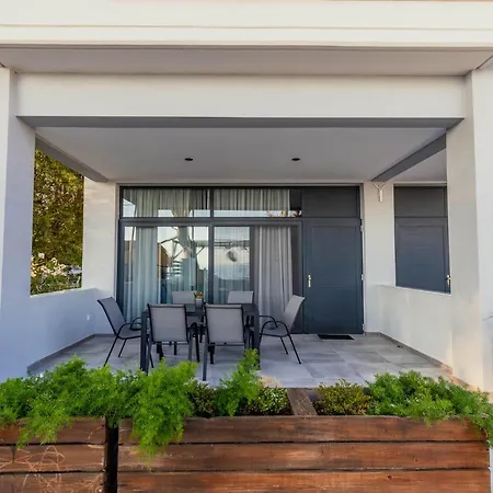 Enalia Luxury Living Apartment *