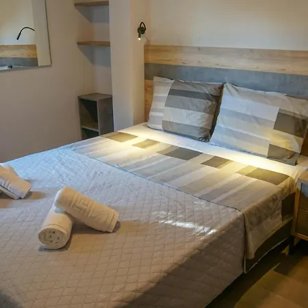 Enalia Luxury Living ניקיטי